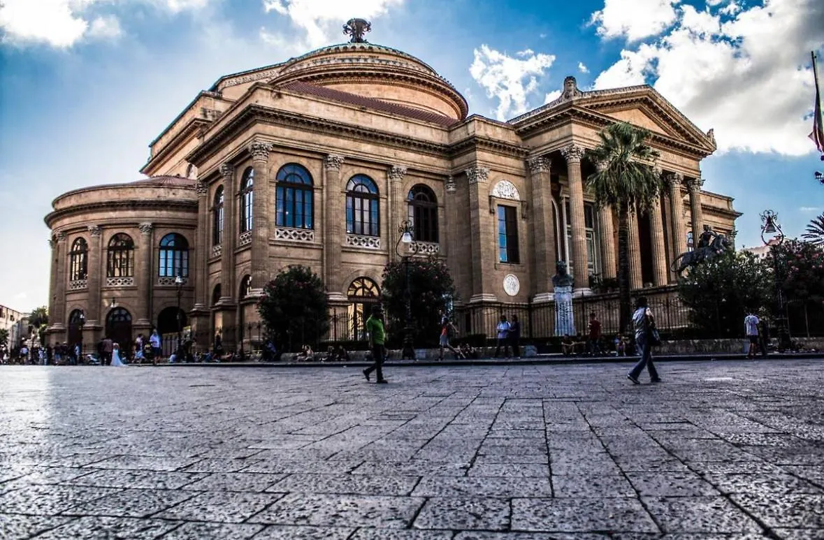 Holiday home Tanqueroom Revolution - Centro Storico - Station Palermo